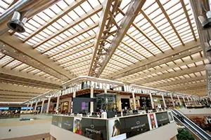 Centro Commerciale Legnano 2000 - Orari, negozi e informazioni